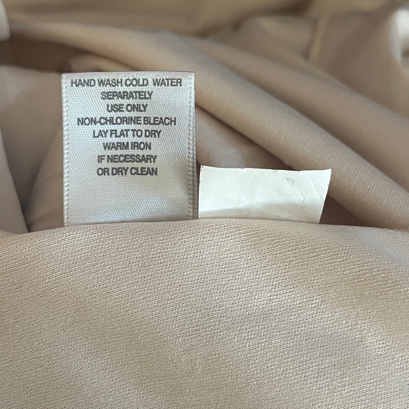 Dress Barn Beige Lace High-Low Dress Size – 14 - Picture 7 of 7